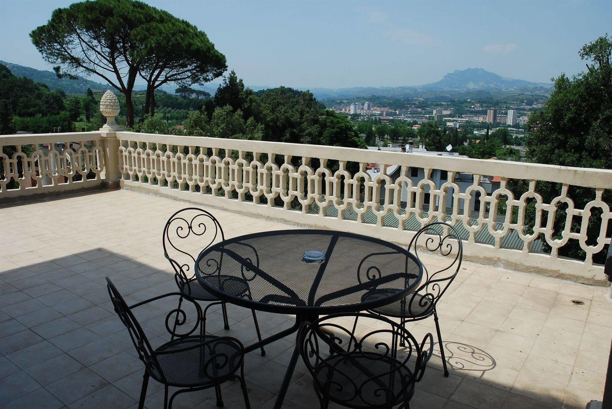 Hotel Villa Pigna Ascoli Piceno Esterno foto
